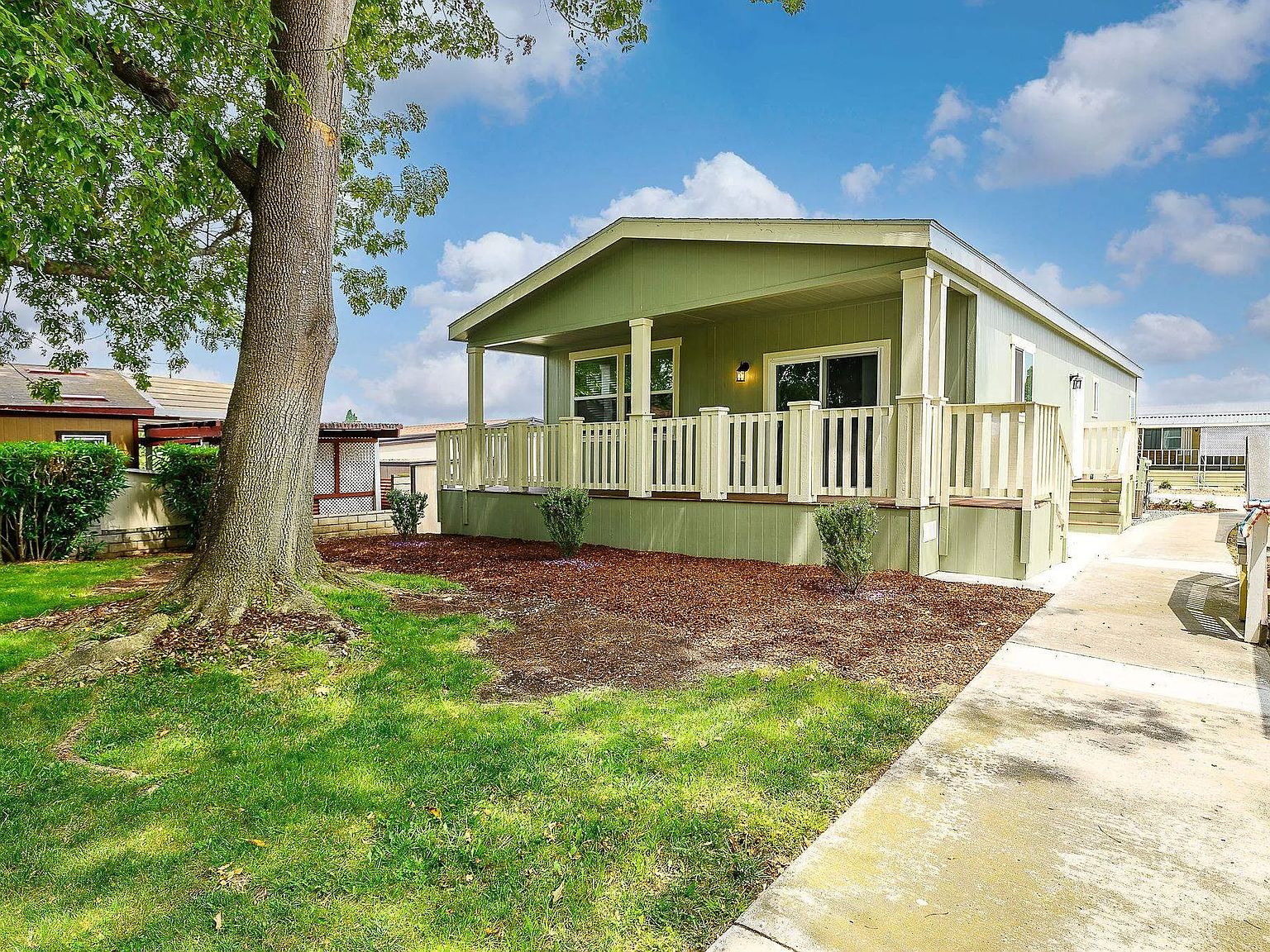 値下げ不可　house on the hill_ Parent Bag_Tile 値下げ不可 house on the hill_ Parent Bag_Tile 値下げ不可 house on