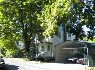 4 Carbon St, Pine Grove, PA 17963