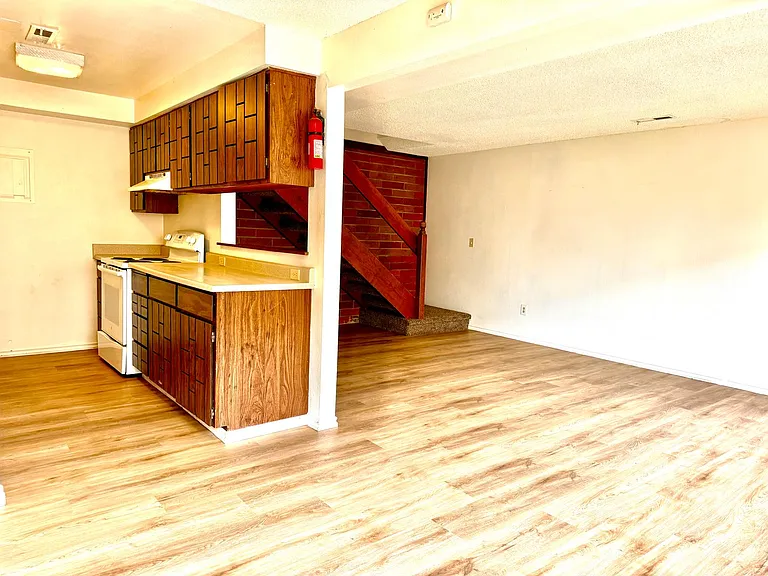1211 W Ivy Ave — Photo 19