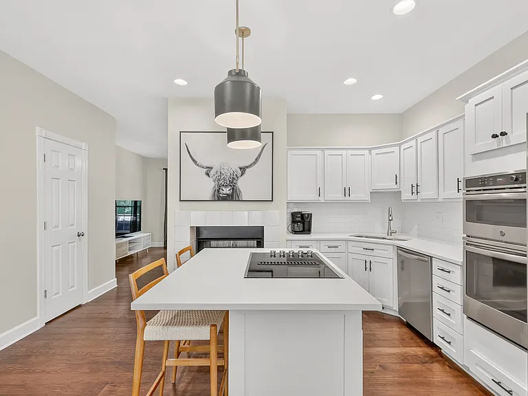 131 Carriage Ct — Photo 26