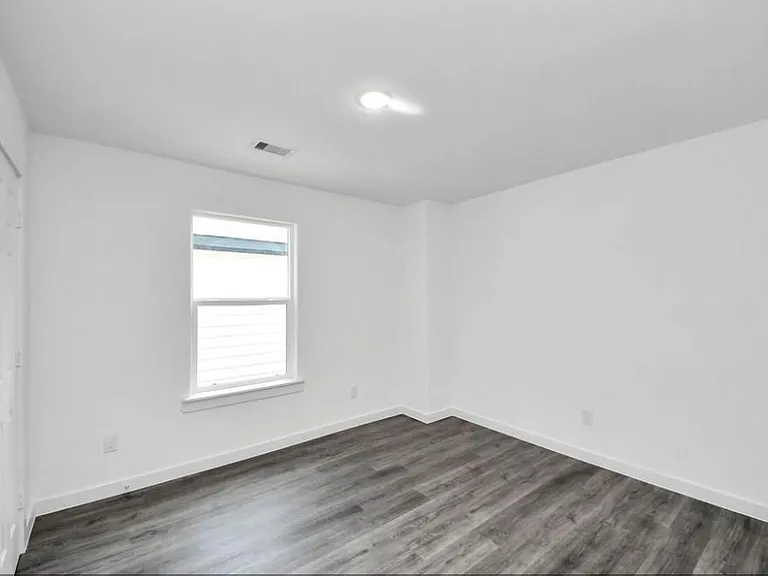 2322 Wavell St #A-B — Photo 17