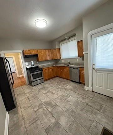 3rd image of 4006 Piedmont Dr