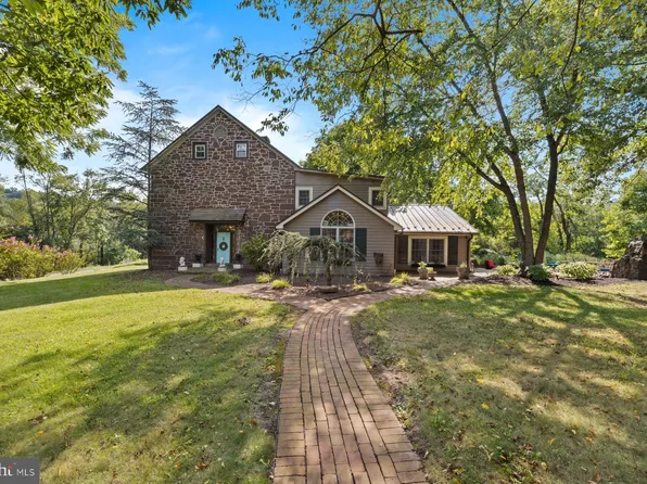 741 Wyndamere Rd, Lewisberry, PA 17339