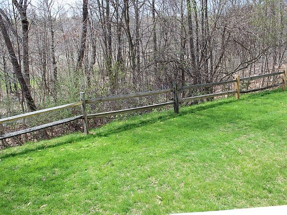 4th image of 5105 Applewood Cir