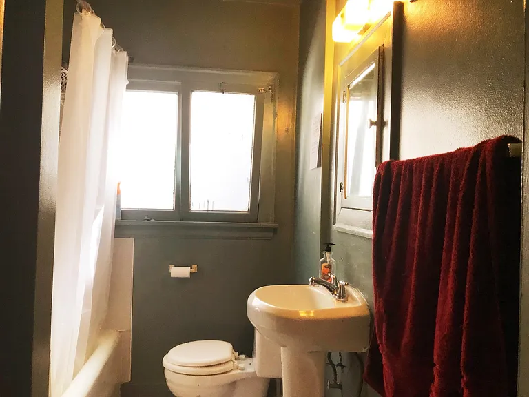 2401 Boylston Ave E #4 — Photo 7