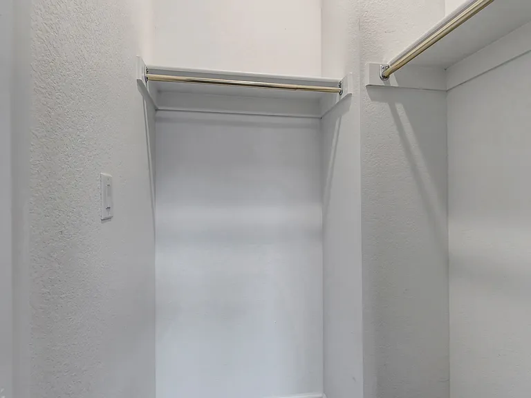 4007 Castle Vista Ln — Photo 35