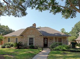 15723 Knoll Lake Dr, Houston, TX 77095