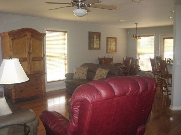 2nd image of 201 Fulton Dr
