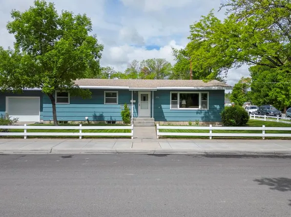 270 N Douglas St, Powell, WY 82435