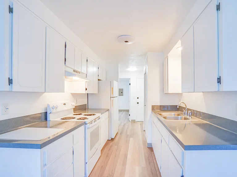 Westwood Apartments ** On-site Laundry Facilities, Off-Street Parking & Private Patio or Balcony — Photo 3