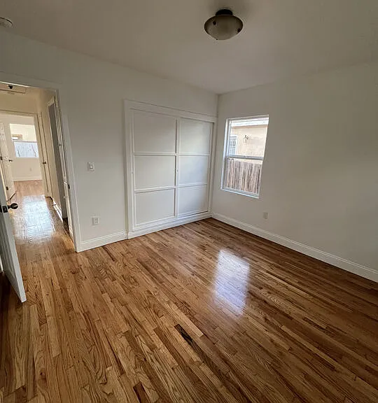 15605 S Berendo Ave — Photo 24