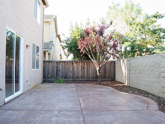 5th image of 8254 Crystal Walk Cir
