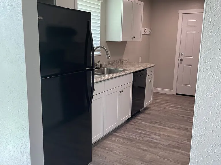 Heather Ridge - Beautiful Remodeled Apartments — Photo 52