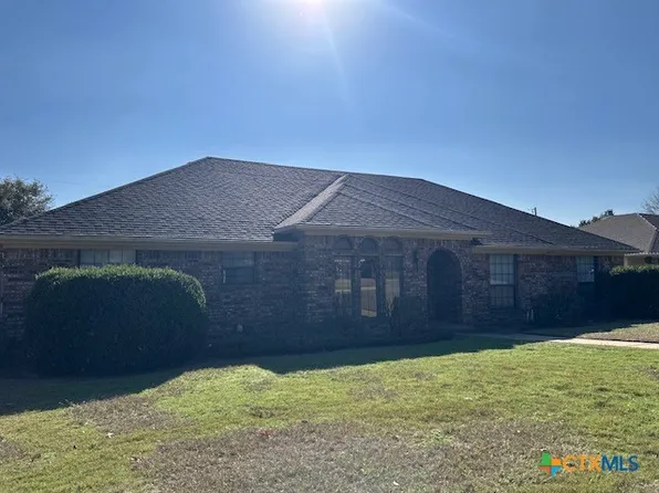 1304 Walden Cir, Hewitt, TX 76643