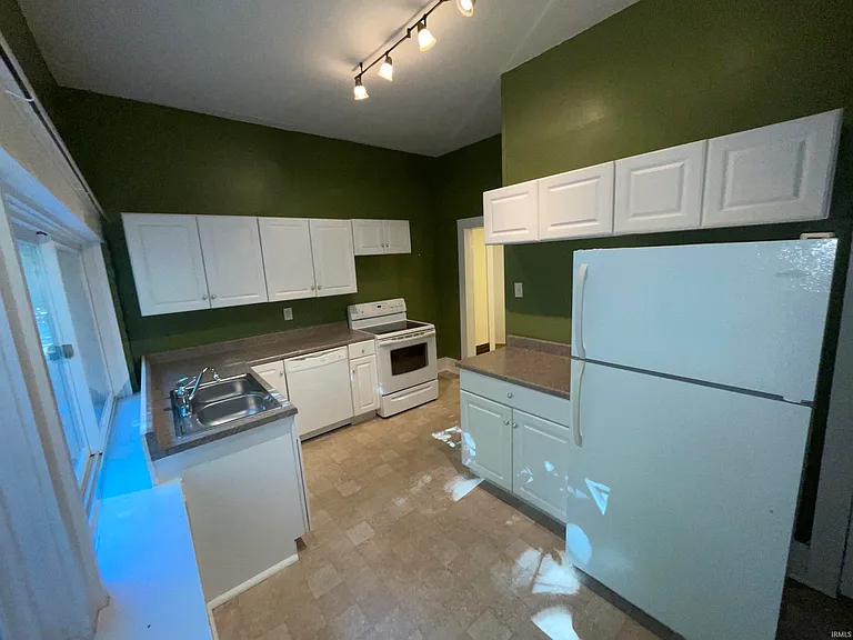 301 E University St #1 — Photo 18