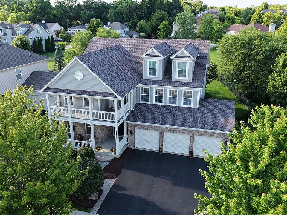 1st image of 2700 Oak Dr