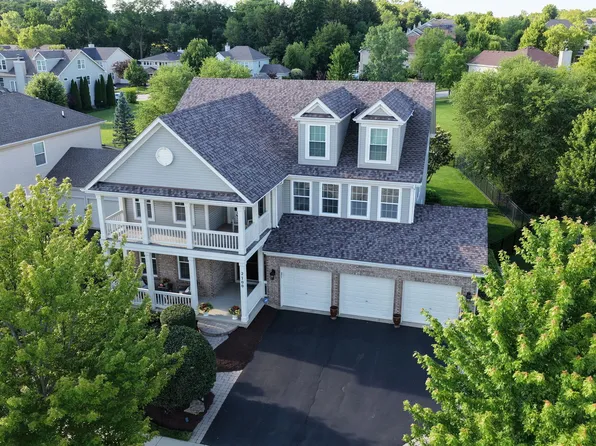2700 Oak Dr, Dundee, IL 60118