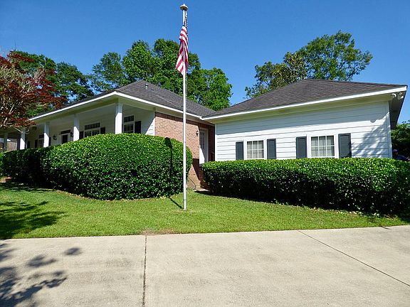 Brick w/siding on front