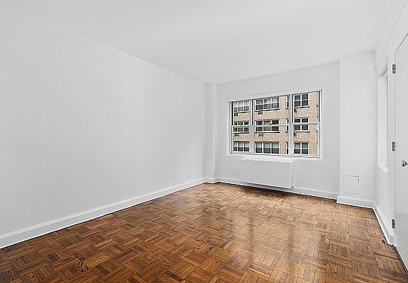 5th image of 136 E 55th St APT 5O