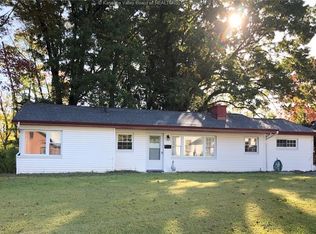 834 Hughes Dr, Saint Albans, WV 25177