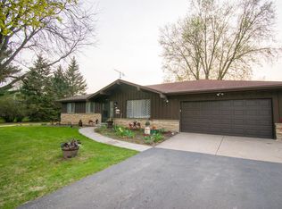 437 Meadoway, Colgate, WI 53017