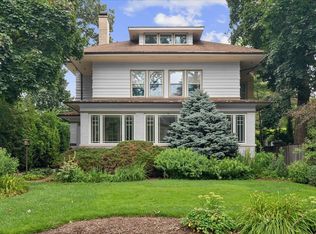 417 Abbotsford Rd, Kenilworth, IL 60043