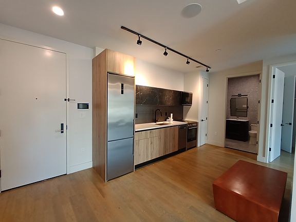 3rd image of 2708 Snyder Ave #203