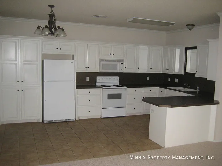 5705 Fordham St #B — Photo 5