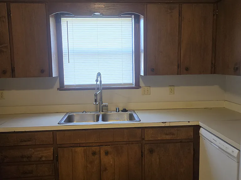 11 Bradley Cir #B — Photo 2