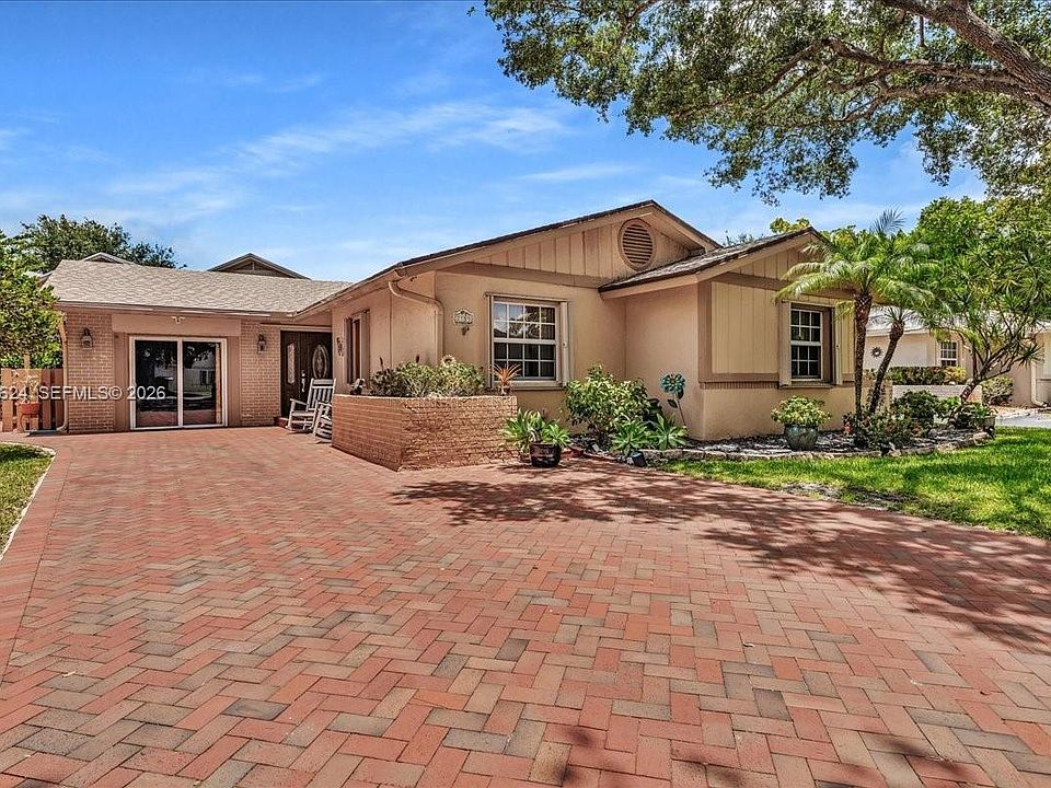 1st image of 2155 Nova Village Dr