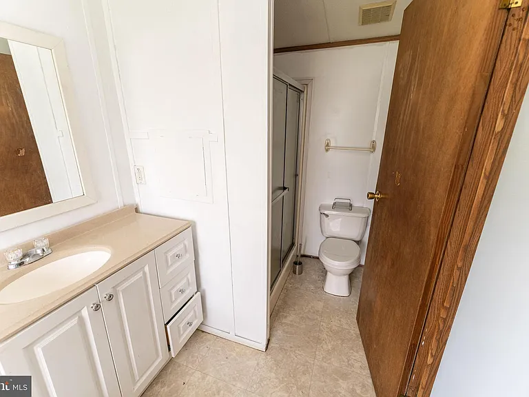 2350 Old Snow Hill Rd — Photo 32