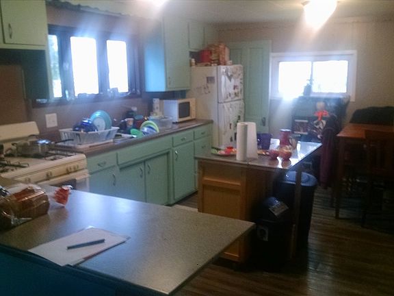 4th image of 1221 W Powers St