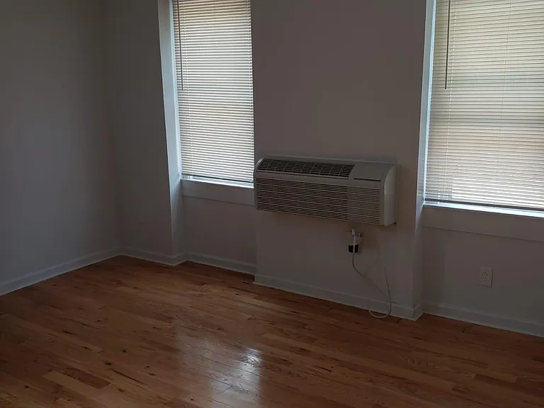 5045 Walnut St #3 — Photo 16