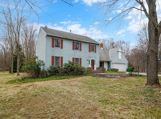 7 Dale Rd, Hopewell Junction, NY 12533