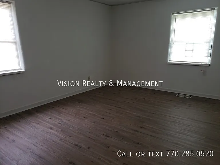 1070 Ollie Cir NW — Photo 11