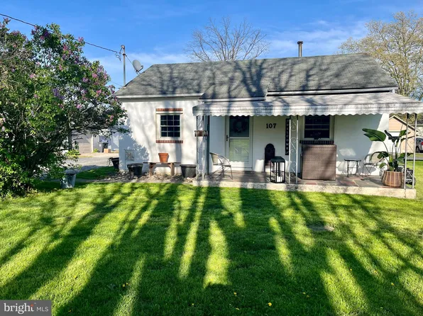 107 S 8th St, Quakertown, PA 18951