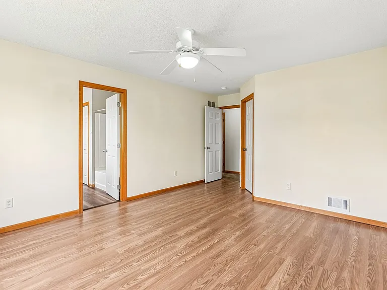 1912 Rose Way #601 — Photo 22