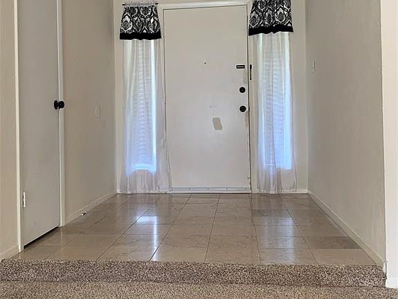 2nd image of 2213 Colonial Ct N