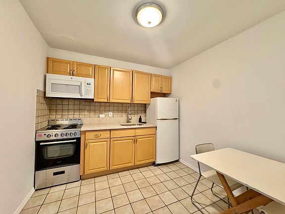 3rd image of 21-08 77th St #1