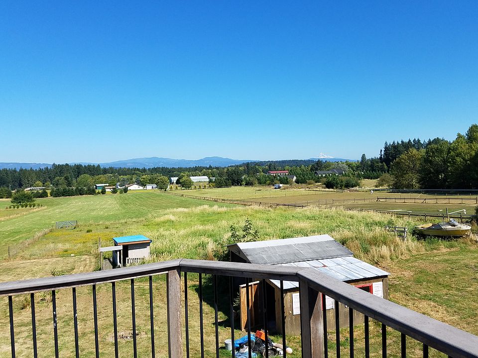 Outbuildings & acreage