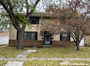 24 16th Ave N, Hopkins, MN 55343