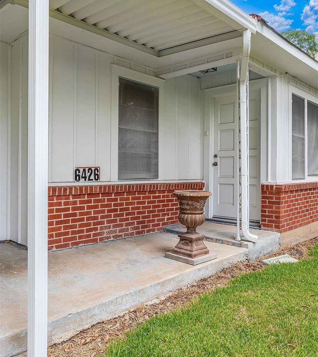 2 bed, 1.5 bath, 951 sqft, $1,100 — Photo 4