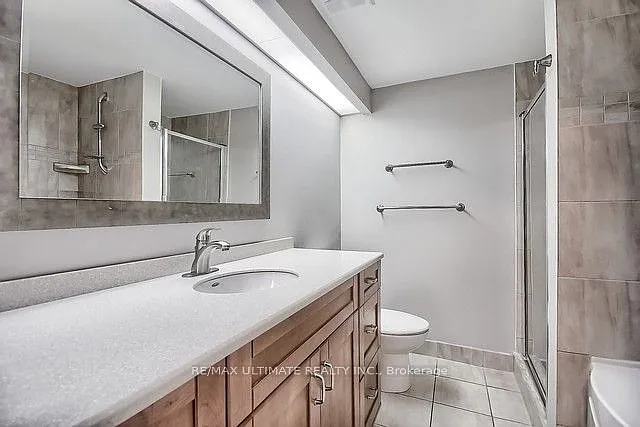 77 Harbour Sq #1606 — Photo 9