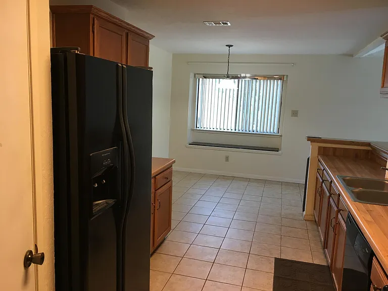 3226 Windmoor Dr — Photo 12