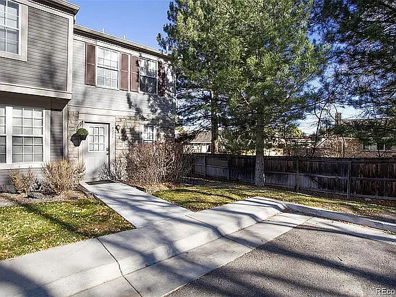 8270 S Fillmore Way — Photo 2