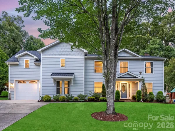 6801 Rollingridge Dr, Charlotte, NC 28211