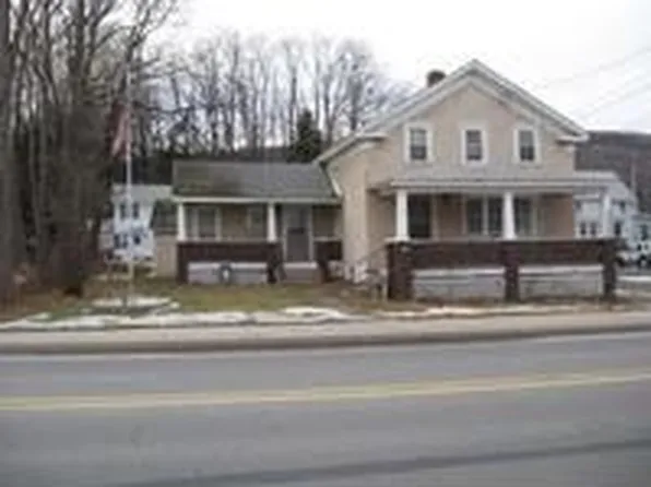 225 Belmont St, Waymart, PA 18472