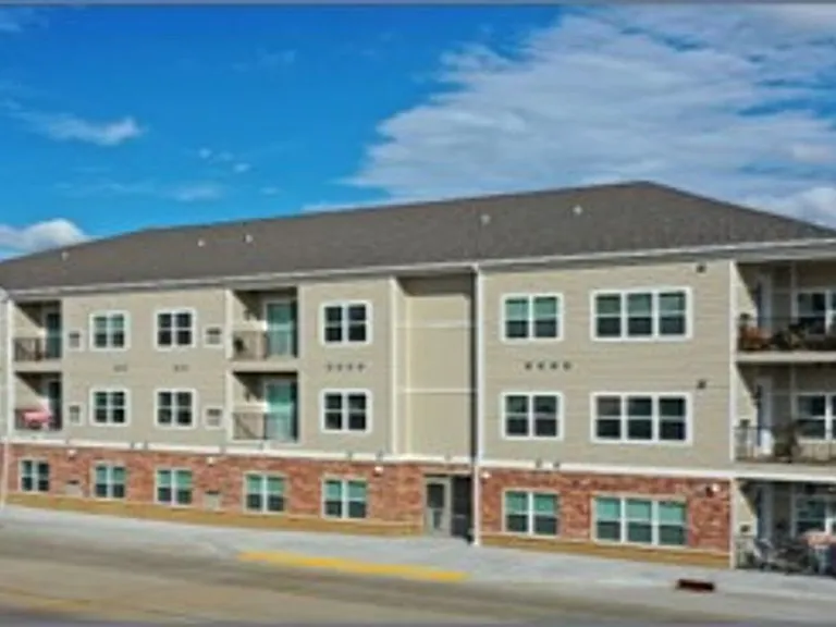 Pine Island Apartments — Photo 6