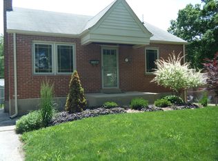 7738 Snowden Ave, Saint Louis, MO 63117