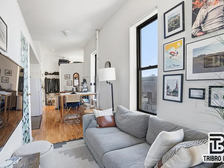 301 W 20th St #5D — Photo 3
